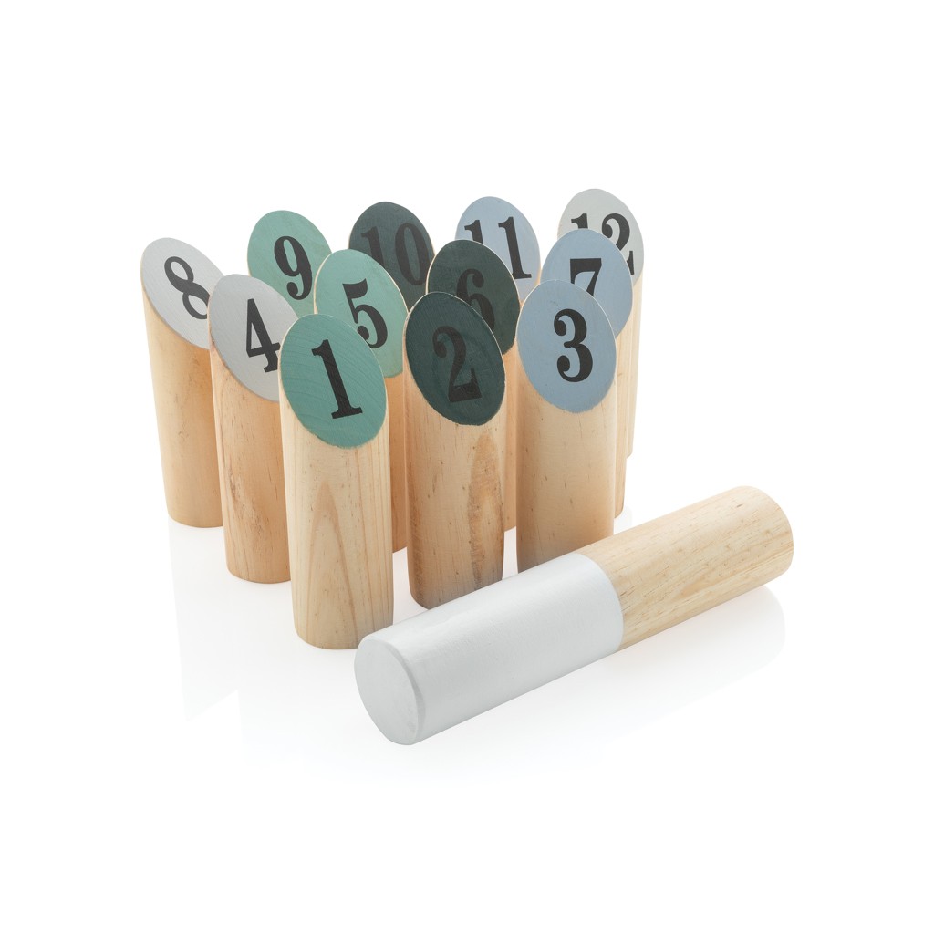 wooden scatter set with logo
